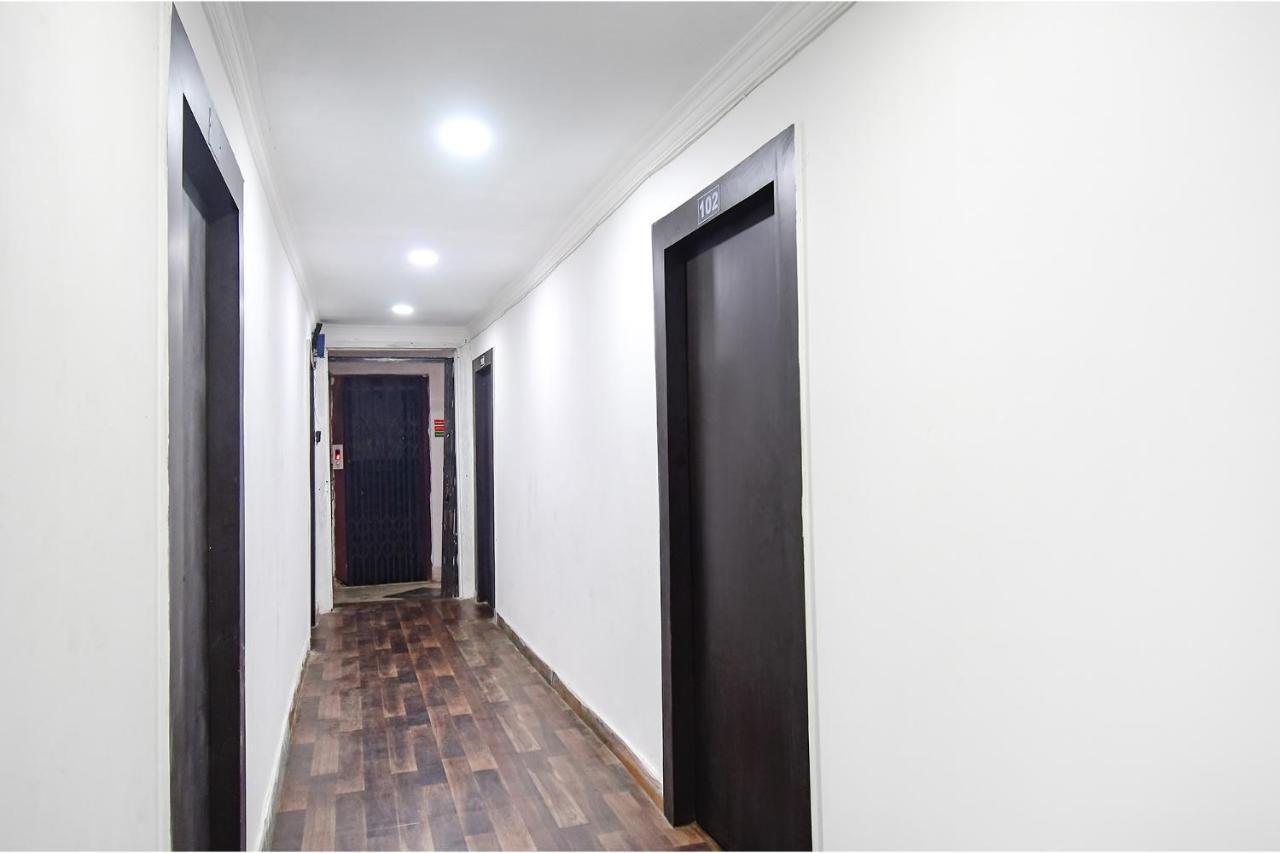 Fabexpress Royal Oak Hotel Liluāh Екстериор снимка